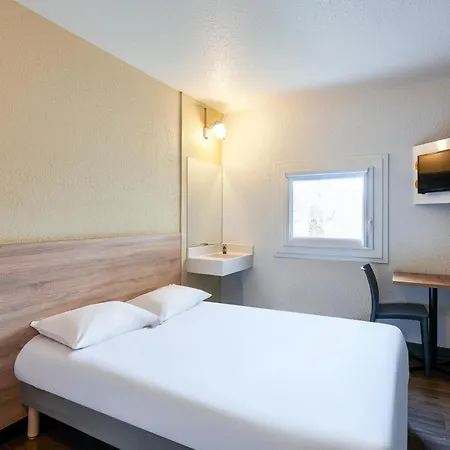 Hotelf1 A6 * Courcouronnes