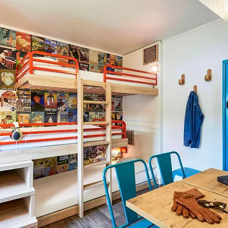 Hotel Hotelf1 A6 *