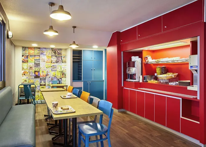 Hotelf1 Evry A6 호텔 *