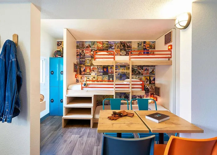 Hotelf1 Evry A6 호텔