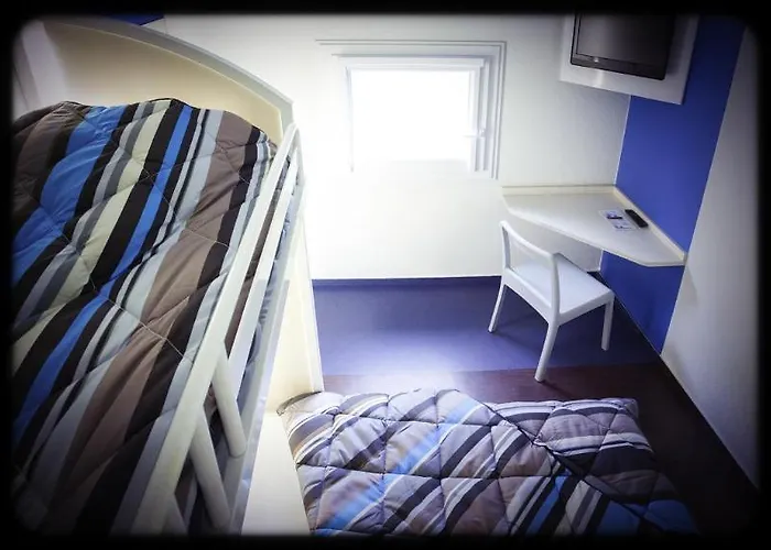 Hotelf1 Evry A6 * Courcouronnes