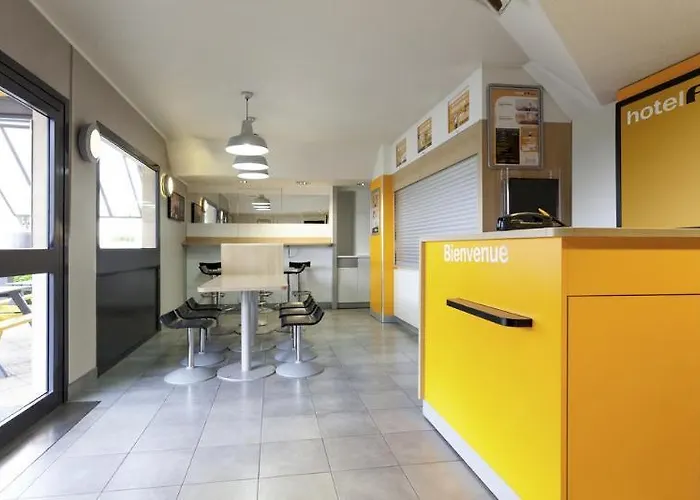 Hotelf1 Evry A6 Rénové Hotel *