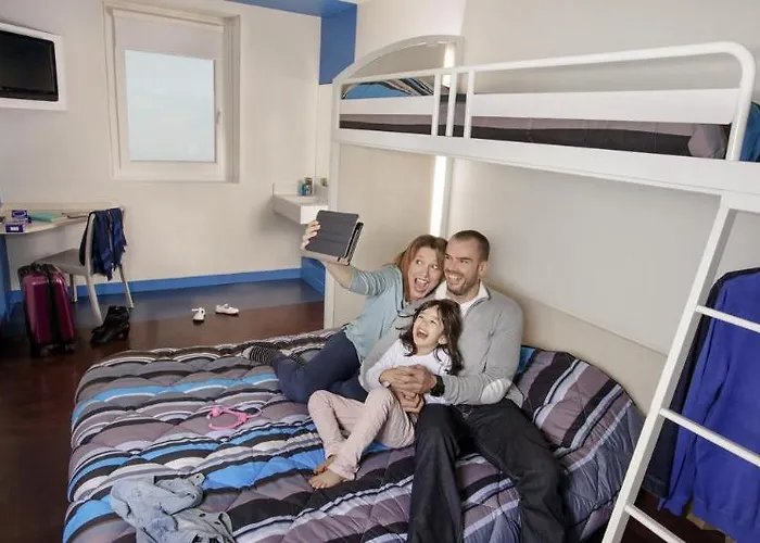 Hotelf1 Evry A6 호텔